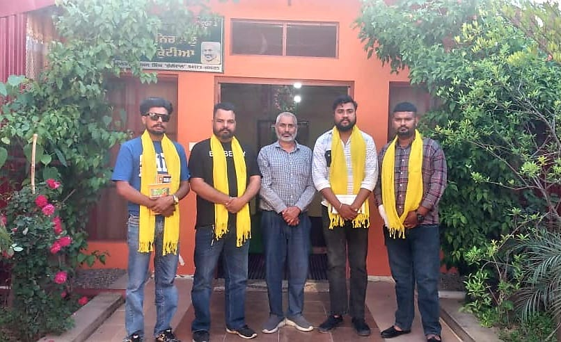 Officials of Bhim Army received a warm welcome on their arrival at Nirvanu Kutia Mahilpur